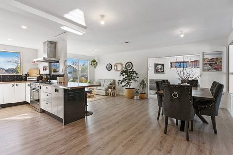 Photo of property in 16 Kruse Place, Redwood, Christchurch, 8051
