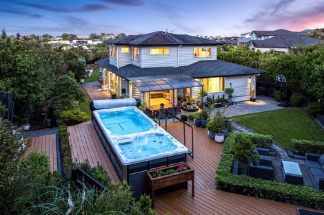 Photo of property in 8 Somerset Place, Stanmore Bay, Whangaparaoa, 0932