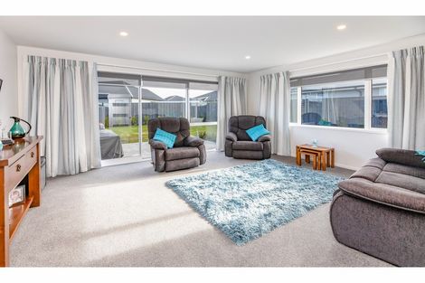 Photo of property in 31 Watkins Drive, Rangiora, 7400