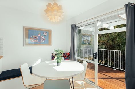 Photo of property in 16 Osmond Lane, Mount Pleasant, Christchurch, 8081