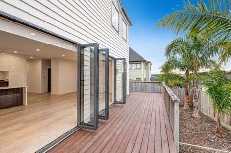 Photo of property in 241 West Hoe Heights, Orewa, 0931