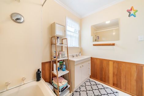 Photo of property in 42 Coast Road, Wainuiomata, Lower Hutt, 5014