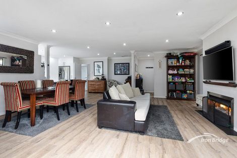 Photo of property in 2/25 Tramway Road, Beach Haven, Auckland, 0626