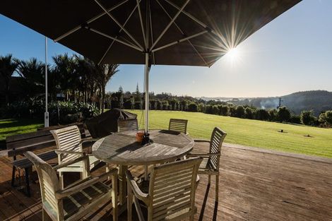 Photo of property in 15 Kotare Heights, Kerikeri, 0230