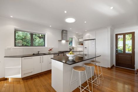 Photo of property in 8 The Rise, Mount Pleasant, Christchurch, 8081