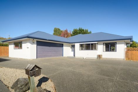 Photo of property in 27 Parnell Heights Drive, Kelvin Grove, Palmerston North, 4414