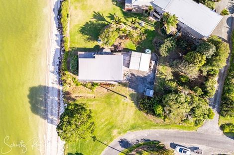 Photo of property in 1 Rigby Street, Whakapirau, 0583