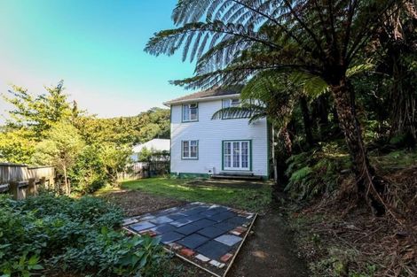 Photo of property in 40 Glenpark Avenue, Frankleigh Park, New Plymouth, 4310