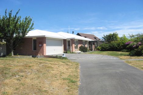 Photo of property in 23 Waitikiri Drive, Parklands, Christchurch, 8083