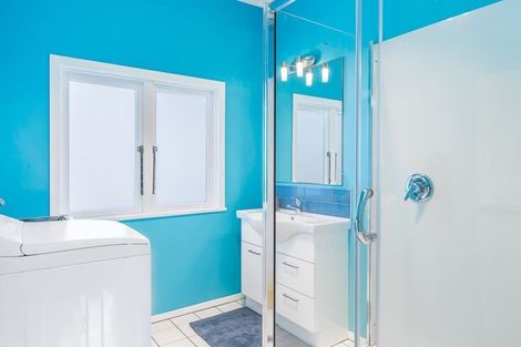 Photo of property in 284 Vipond Road, Stanmore Bay, Whangaparaoa, 0932