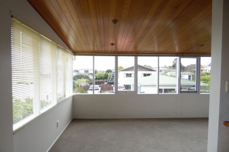 Photo of property in 1/20 Bridge Avenue, Te Atatu South, Auckland, 0610
