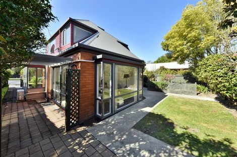 Photo of property in 431a Memorial Avenue, Burnside, Christchurch, 8053