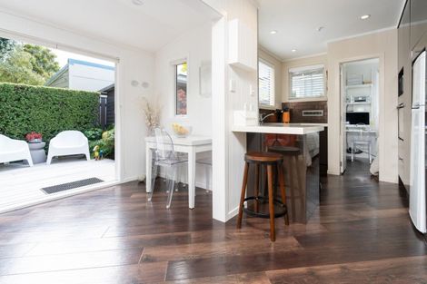 Photo of property in 24b Roy Street, Newtown, Wellington, 6021