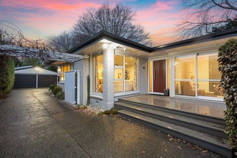 Photo of property in 12 Remuera Avenue, Cashmere, Christchurch, 8022