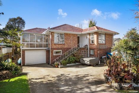 Photo of property in 32 Oakland Avenue, Papatoetoe, Auckland, 2025