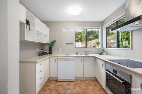 Photo of property in 2/51 Singers Road, Korokoro, Lower Hutt, 5012