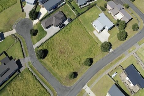 Photo of property in 2 Pipi Place, Baylys Beach, 0377