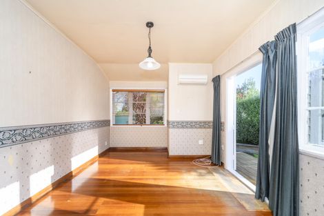 Photo of property in 6 Nathan Place, West End, Palmerston North, 4412