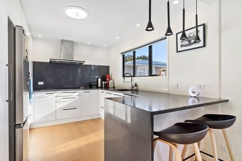 Photo of property in 25 Denarius Lane, Glendene, Auckland, 0602