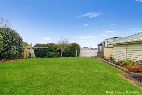 Photo of property in 9 Pacific Street, Waiuku, 2123