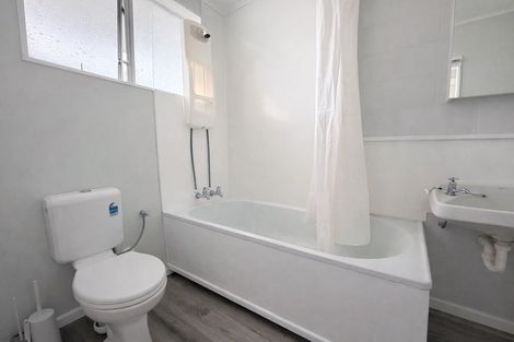 Photo of property in 46 Awamutu Grove, Waiwhetu, Lower Hutt, 5010