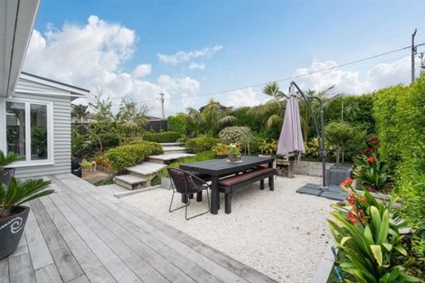 Photo of property in 1/57 Gulf View Road, Murrays Bay, Auckland, 0630