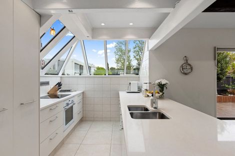 Photo of property in 96 Rossall Street, Merivale, Christchurch, 8014