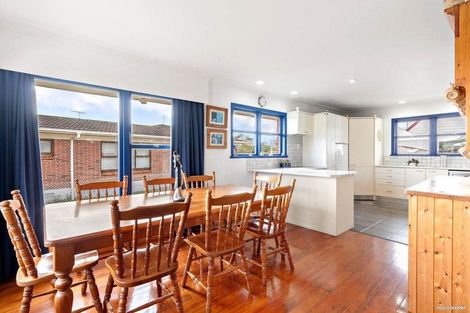 Photo of property in 1/27 Buckingham Crescent, Manukau, Auckland, 2025