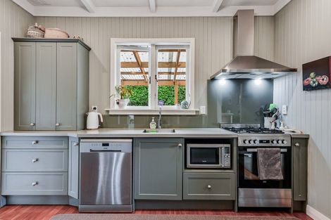 Photo of property in 25 Casey Avenue, Fairfield, Hamilton, 3214