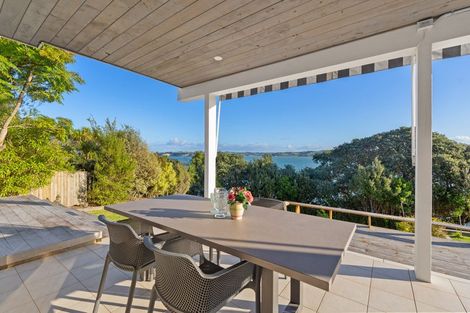 Photo of property in 819 Whangaparaoa Road, Manly, Whangaparaoa, 0930