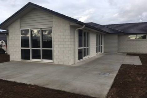 Photo of property in 22 Lakeside Terrace, Omokoroa, 3114