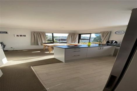 Photo of property in 1/32 Velma Road, Hillcrest, Auckland, 0627