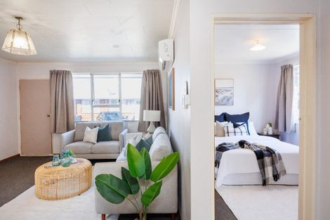 Photo of property in 8 Kiwi Court, Roslyn, Palmerston North, 4414