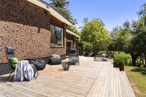 Photo of property in 7 Maungakotukutuku Road, Paraparaumu, 5032