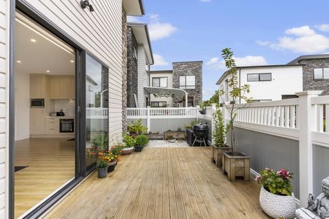 Photo of property in 2/7 Wastney Road, Alfriston, Auckland, 2105