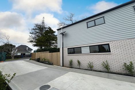 Photo of property in 1/5 Peverill Crescent, Papatoetoe, Auckland, 2025