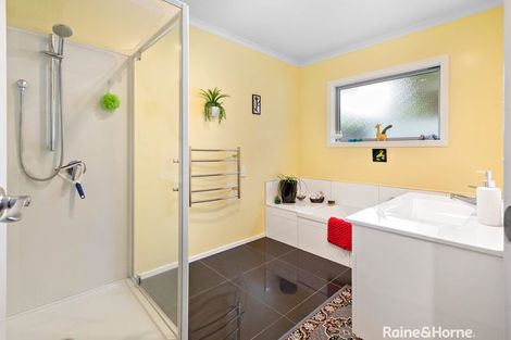 Photo of property in 50 Brooklyn Road, Carterton, 5713