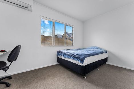 Photo of property in 8a Aplin Place, Birkdale, Auckland, 0626