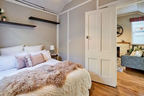 Photo of property in 197 Marine Parade, Seatoun, Wellington, 6022