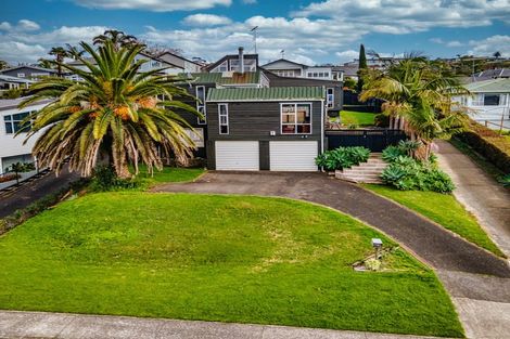 Photo of property in 3a Pah Road, Cockle Bay, Auckland, 2014