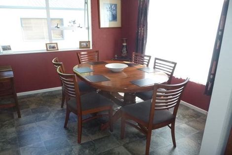 Photo of property in 25 Larchmont Grove, Totara Park, Upper Hutt, 5018