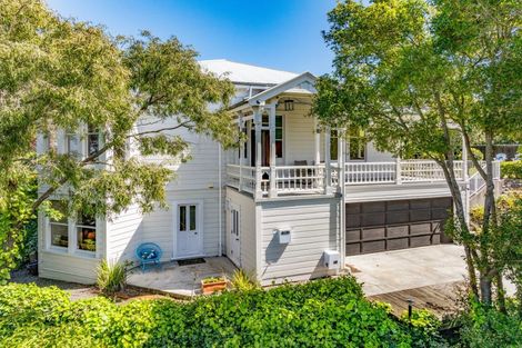 Photo of property in 6 Thompson Road, Bluff Hill, Napier, 4110