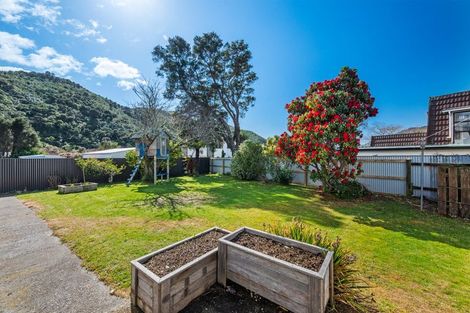 Photo of property in 29 Ranui Street, Waikawa, Picton, 7220