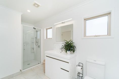 Photo of property in 6 Silkwood Place, Fitzherbert, Palmerston North, 4410