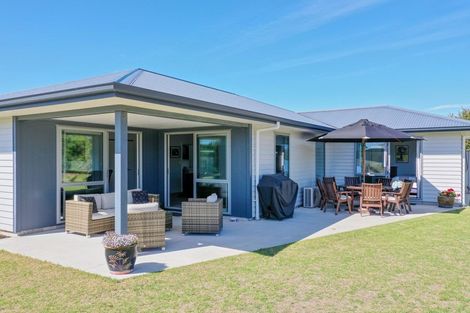 Photo of property in 45 Dawn Parade, Coastlands, Whakatane, 3120