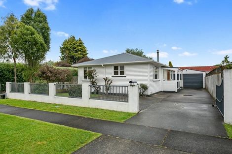 Photo of property in 307 Shakespeare Street, Leamington, Cambridge, 3432