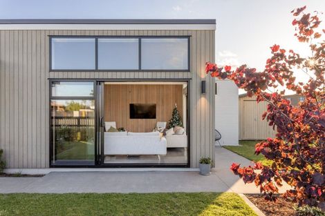 Photo of property in 5 Royal Crescent, Papamoa, 3118