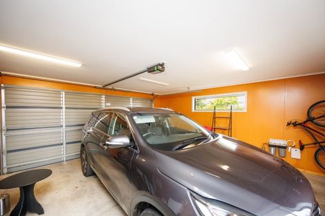 Photo of property in 18 Oak Crescent, Ashhurst, 4810