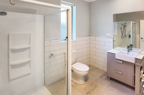 Photo of property in 80 Mackay Drive, Greenhithe, Auckland, 0632