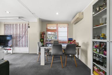 Photo of property in 6 Theban Place, Totara Vale, Auckland, 0629